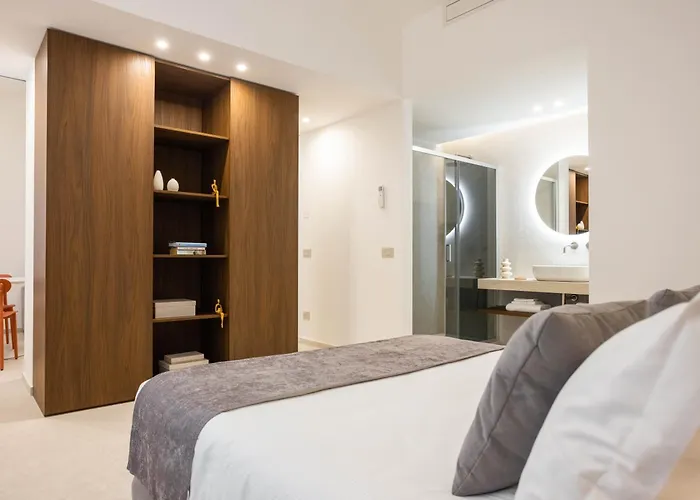 Nora'S Suites